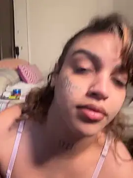 AlyCakes212 online show from October 17, 5:05 pm