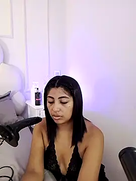 Kaylachannell online show from July 3, 3:56 am