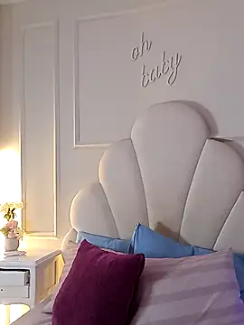 Kaylachannell online show from November 17, 3:40 am