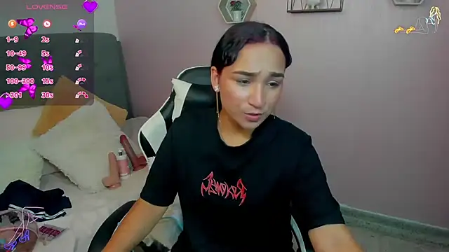 salome rojas  online show from July 26, 4:26 pm