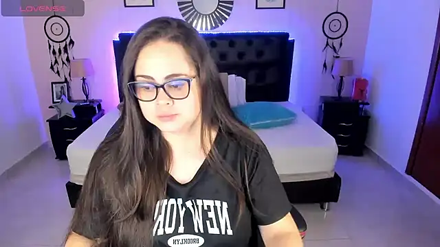 LolaVillalobos online show from July 3, 12:22 pm
