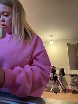 KaylaTrudi online show from February 19, 5:23 pm