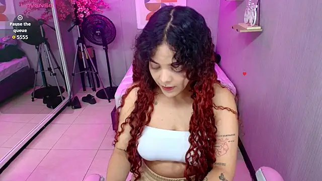 Maggy t18 online show from May 3, 3:32 am
