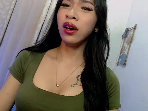 Annaloula online show from March 14, 3:46 pm