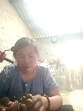 jienrrr online show from September 28, 9:14 am