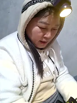 yoowwmr online show from January 10, 3:28 pm