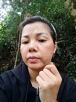 LuxiLuxi18x online show from April 27, 7:16 am