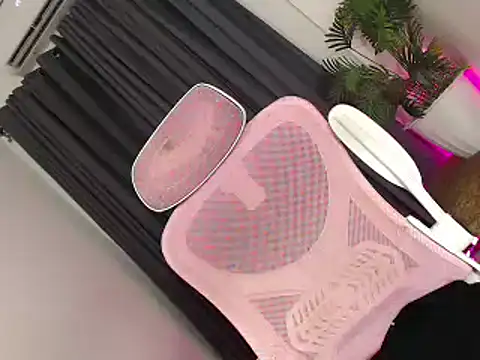 Snapshot of sexygoddess2999 chatting on September 25, 5:01 pm sexygoddess2999 online show from September 25, 5:01 pm