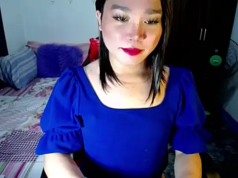 Urassiansweetcummer online show from September 29, 6:18 am