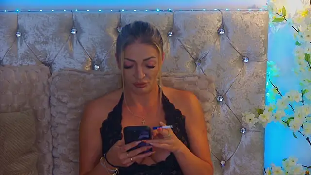Izabellle02 online show from July 20, 3:53 am