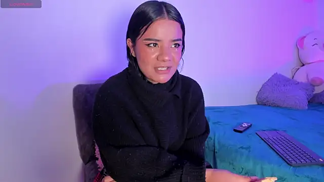 Shophie thoopson online show from January 17, 5:48 am