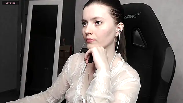 cute elfy  online show from September 27, 4:36 pm