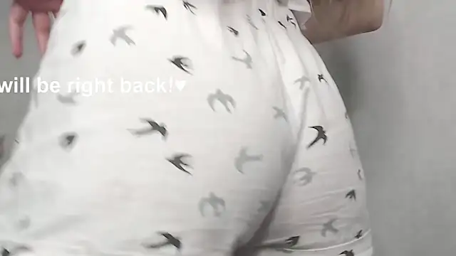 cute elfy  online show from November 20, 7:09 am