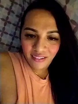 Snapshot of enoria1992 chatting on October 18, 7:33 am enoria1992 online show from October 18, 7:33 am