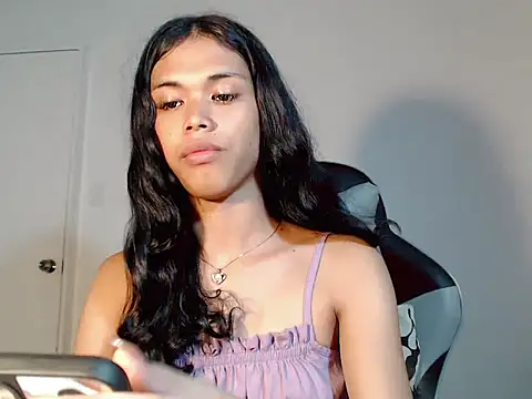 urcurlydiva online show from October 23, 9:04 am