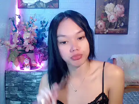 sexybabewarrior online show from June 22, 5:10 pm