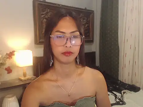 Nathalieheartt online show from July 19, 2:52 pm