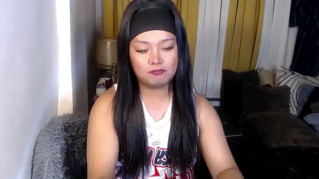 YourSweet-mich online show from May 4, 1:15 pm