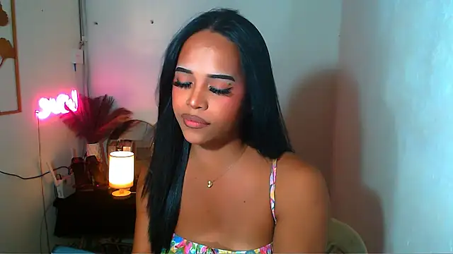 Lorainnelustts online show from March 20, 2:11 pm