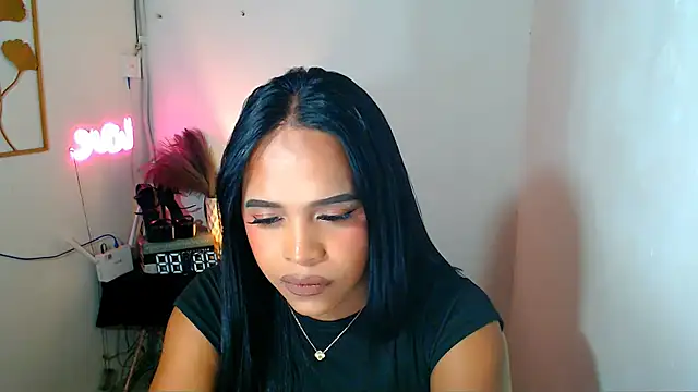 Lorainnelustts online show from March 9, 2:15 am