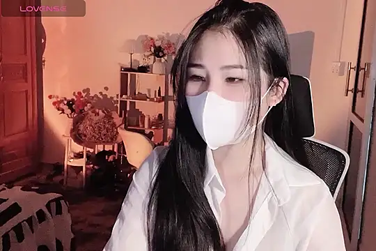 Snapshot of ___Daisy___ chatting on October 8, 7:29 pm Daisy online show from October 8, 7:29 pm
