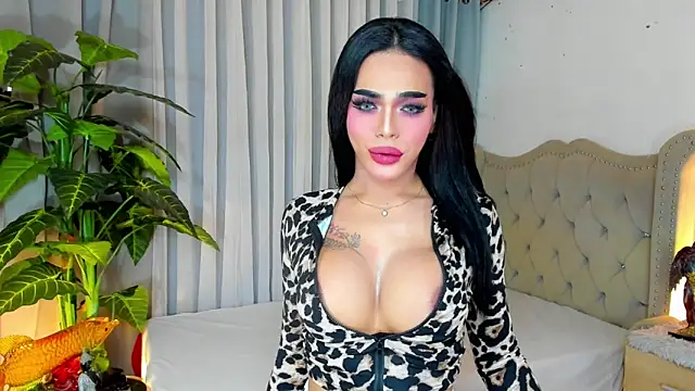 MochaliciousTransOnTop online show from December 18, 4:28 am