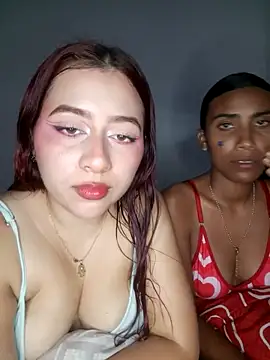 Chloe Sky love online show from May 5, 4:04 am