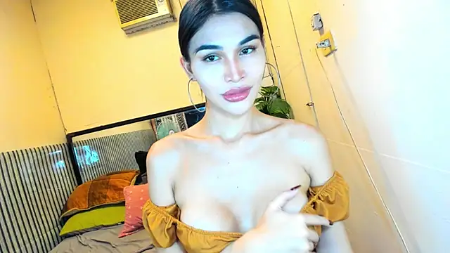 Ms Monica online show from April 29, 3:04 pm