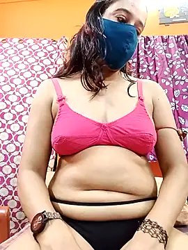 Hotpuja25 online show from June 11, 4:42 am