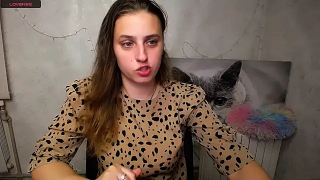 AmandaDimond  online show from June 8, 11:55 am