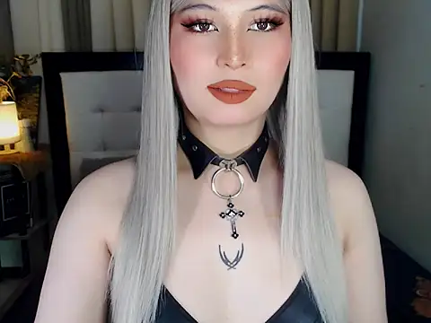 NaomiSmall online show from September 12, 9:29 am