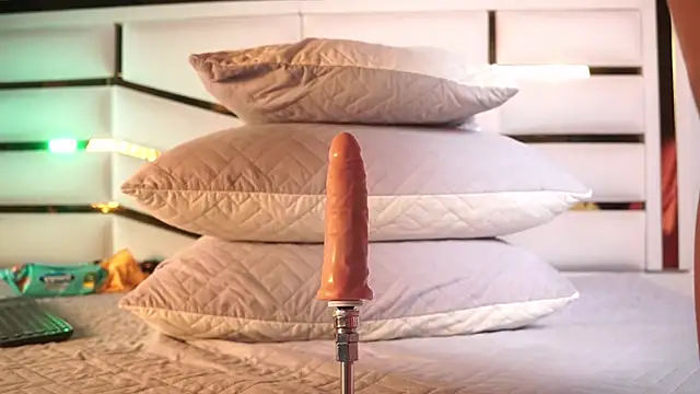 ambar rosse25 online show from January 12, 12:10 pm