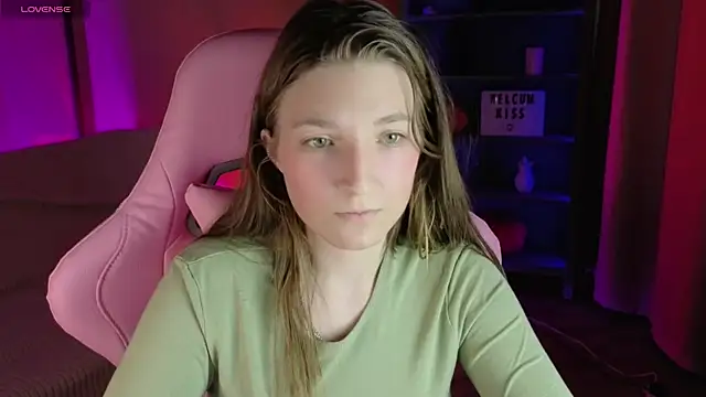 Mia Myles online show from December 5, 11:00 am