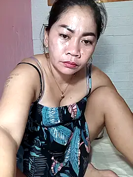 sexybitch 02 online show from July 2, 5:02 am