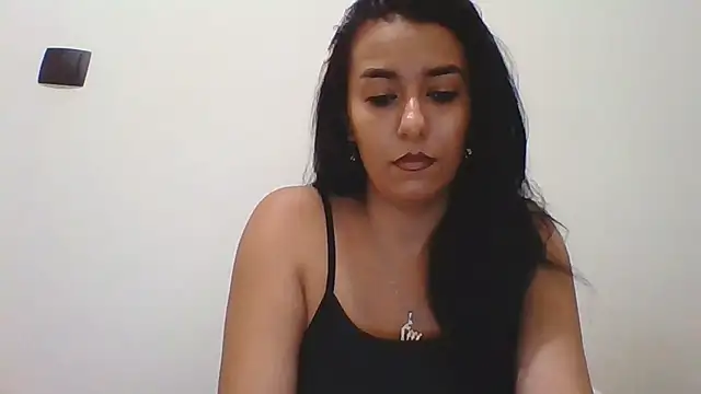 Maryem637048 online show from June 24, 12:59 pm
