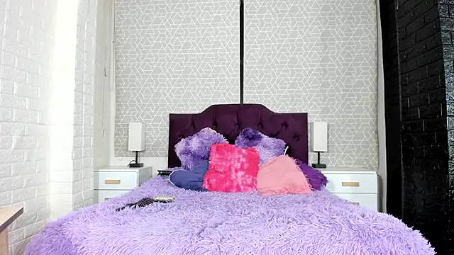 Zamara Kleii online show from November 8, 4:39 am