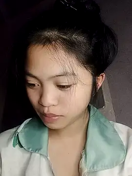 Thy00   online show from February 4, 5:27 pm