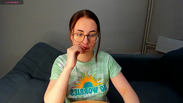 MewStella online show from June 6, 8:04 pm