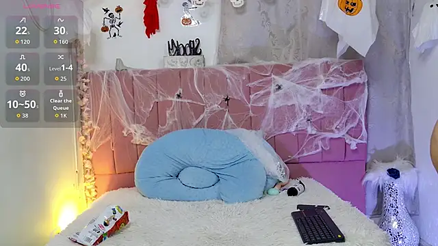 sukilove18 online show from October 22, 11:10 pm