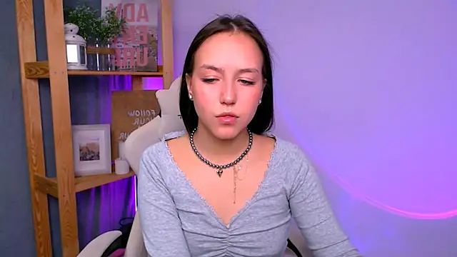 CindySparkl online show from November 25, 6:26 am