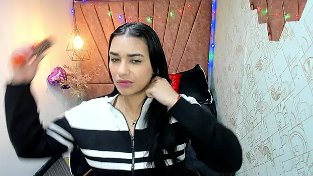 Lia Blake  online show from December 15, 12:43 pm