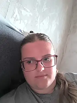 CurvyPaar2 online show from July 14, 7:18 pm