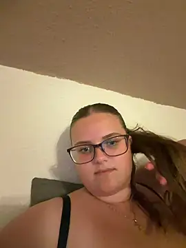 CurvyPaar2 online show from July 15, 9:30 pm
