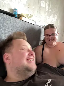 CurvyPaar2 online show from July 3, 1:17 pm