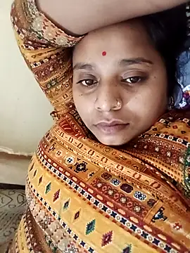 Hot crety online show from July 3, 4:24 pm