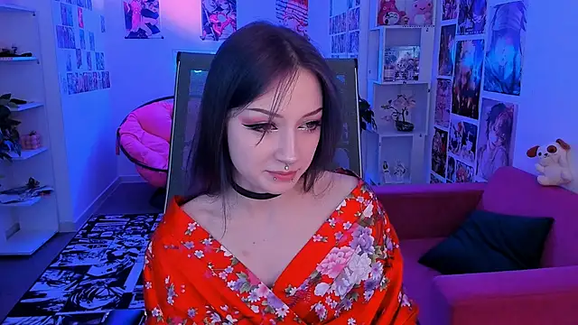 Snapshot of LiliLuna chatting on October 5, 3:50 pm LiliLuna online show from October 5, 3:50 pm