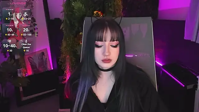 LiliLuna online show from February 8, 4:22 pm