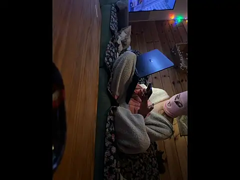 Sweet Honey X  online show from December 2, 11:51 pm