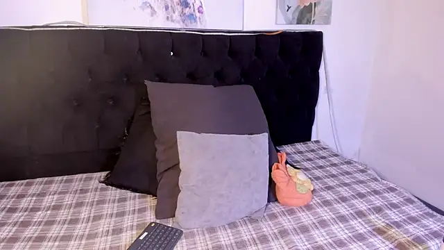 Honeyyy Brown online show from January 15, 6:08 am