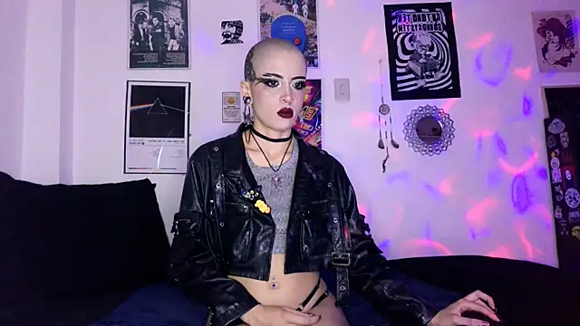 plutonbluemooon333 online show from October 20, 2:14 am